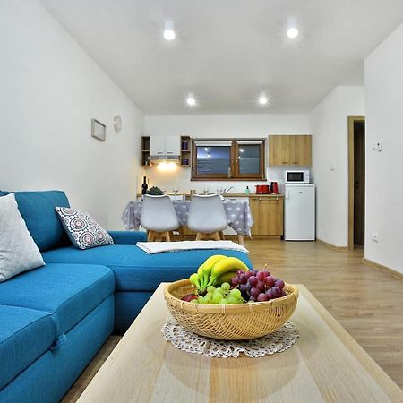 Kamilli Appartement Bešeňová Buitenkant foto