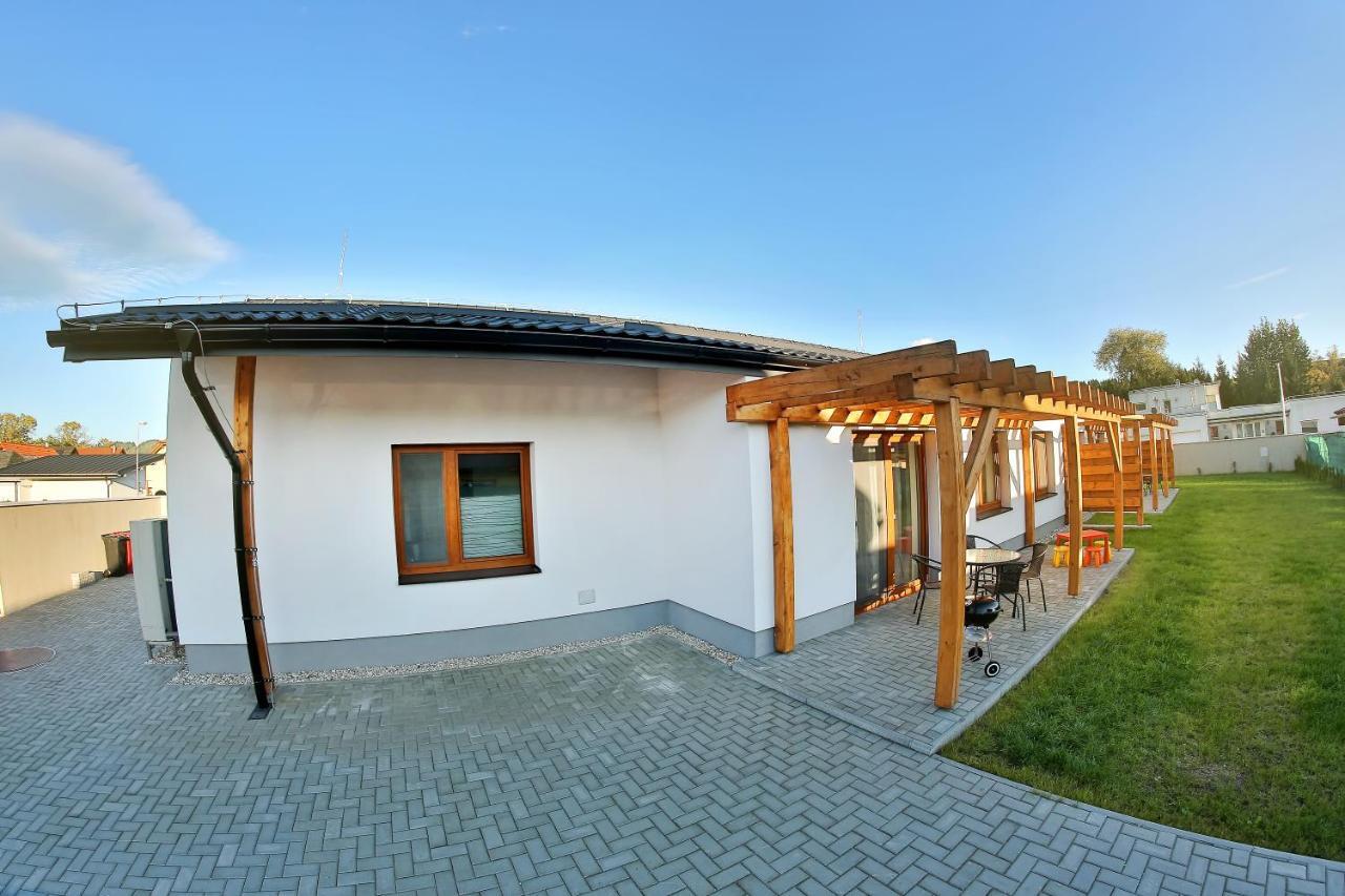 Kamilli Appartement Bešeňová Buitenkant foto