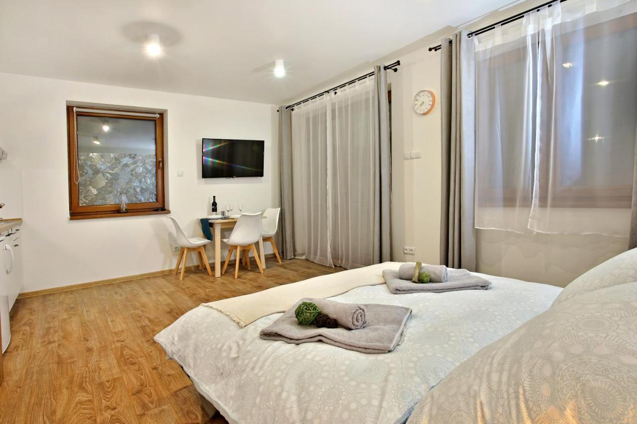 Kamilli Appartement Bešeňová Buitenkant foto