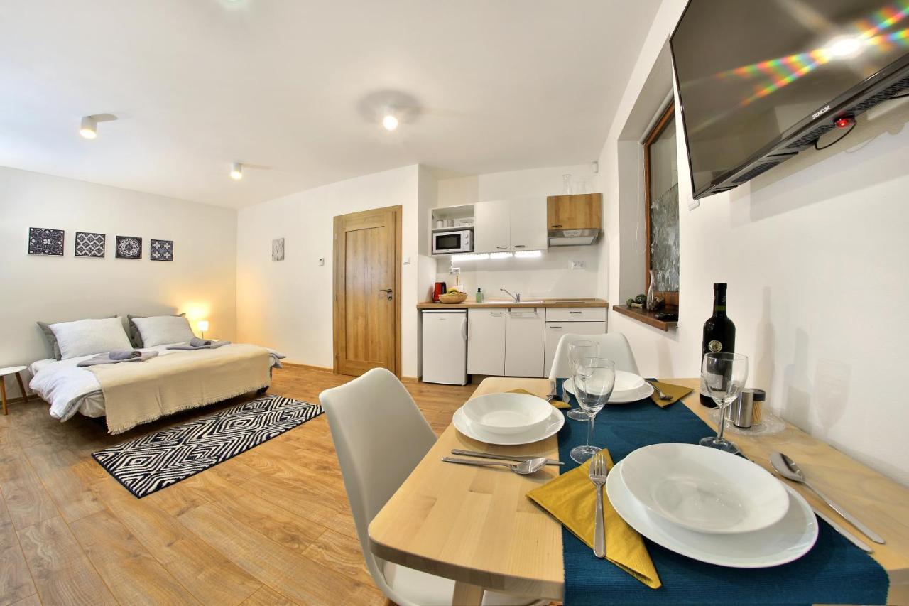 Kamilli Appartement Bešeňová Buitenkant foto